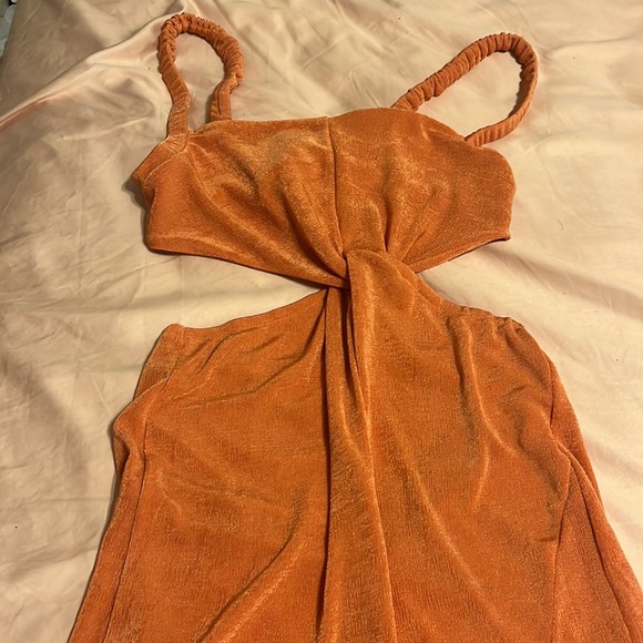 MIDI open side and back dress - Picture 5 of 8